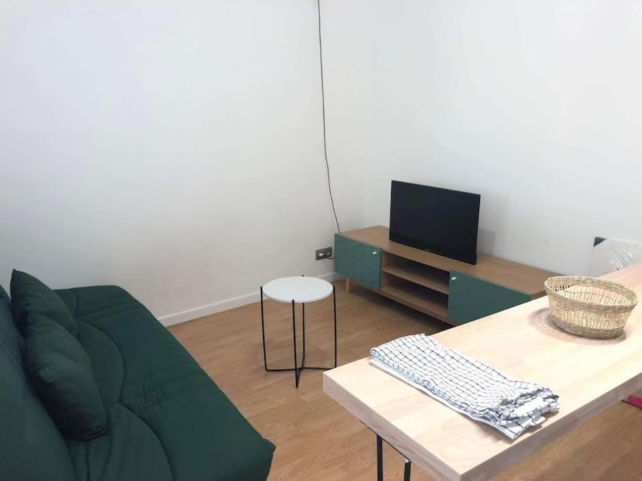 Studio Confortable Pres De Paris Appartement Villejuif Buitenkant foto